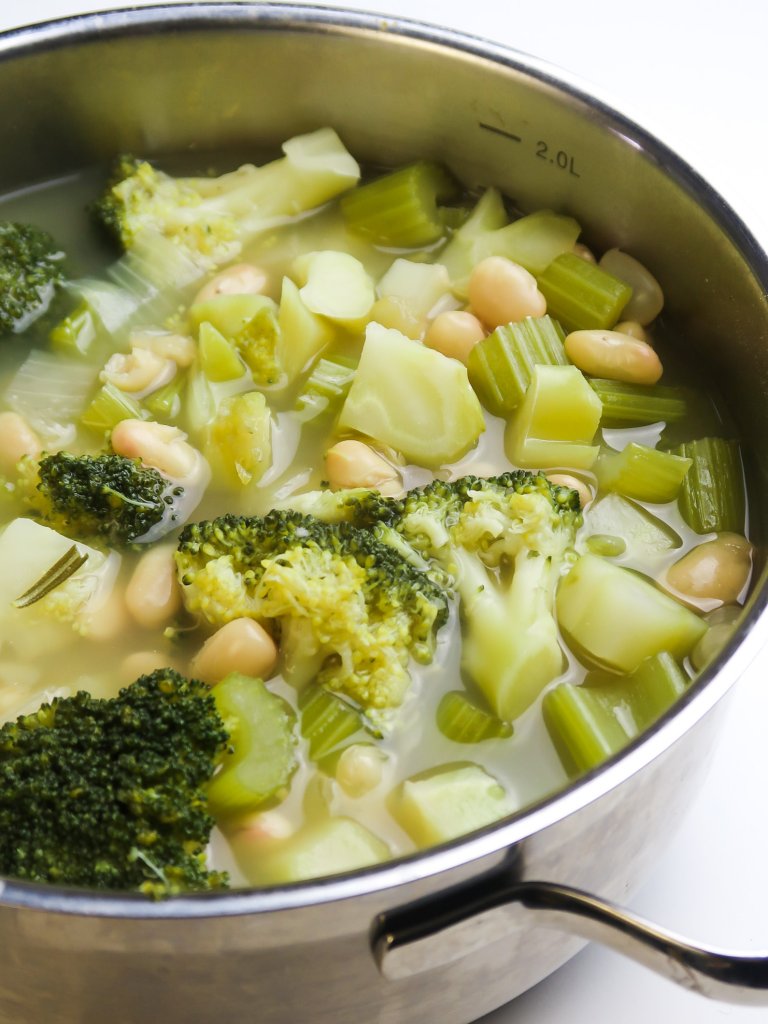 vegan-broccoli-soup
