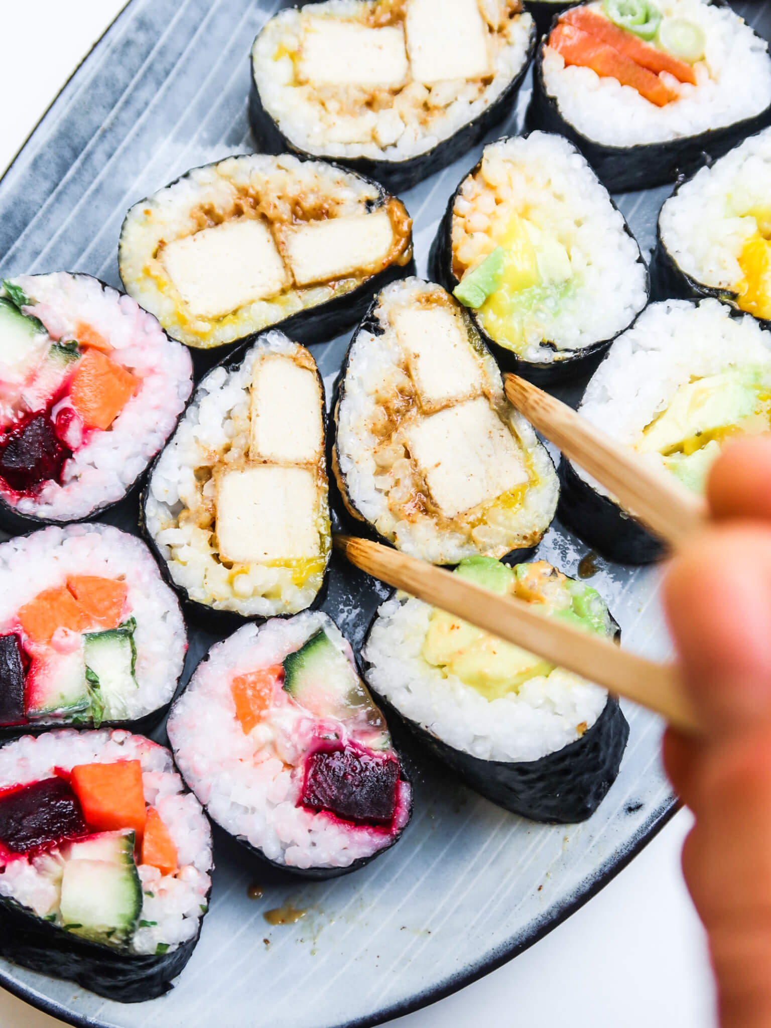 Vegan Sushi Guide (with 6 simple & delicious vegan sushi recipes)